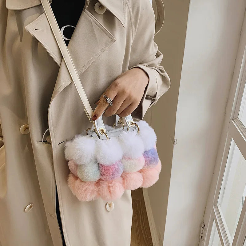 Winter Handbag Women Luxury Faux Fur Hand Bags Soft Plush Bags For Women 2024 Crossbody Totes Ladys Luxury Clutches Purse