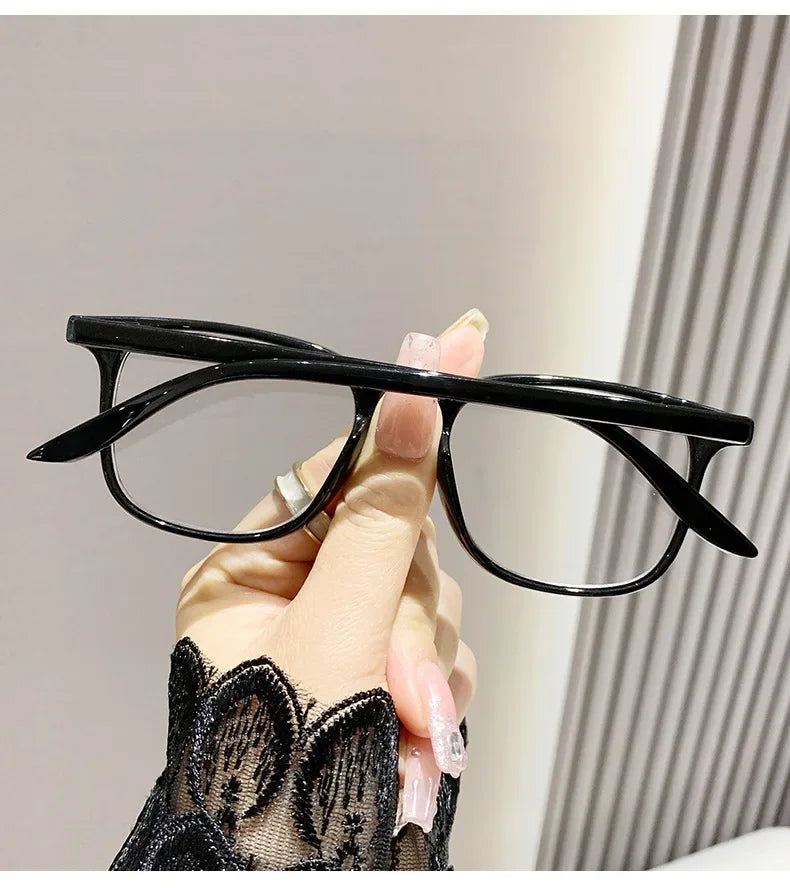 Fashionable Men and Women Photochromic Glasses | Square Myopia Eyeglasses | Outdoor Color Changing Short-Sighted Eyewear with Diopters | Alo Trendy