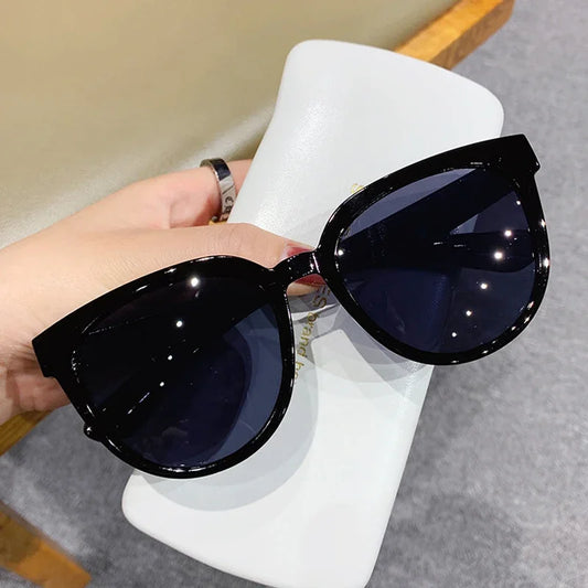 Retro Cat Eye Sunglasses for Women | Designer Brand Shades with Clear Lens | Vintage Style Mirror Sun Glasses | Fashionable Gafas